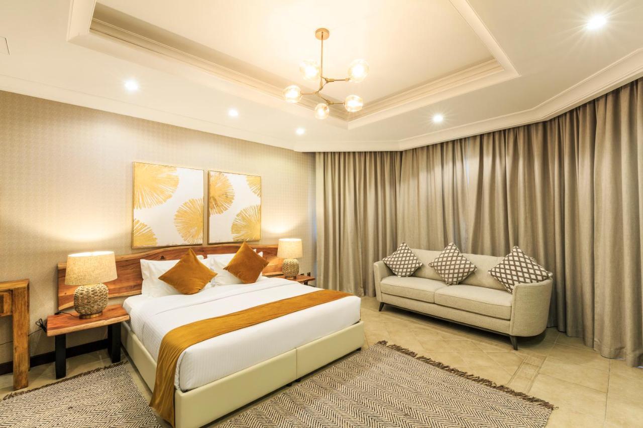 The S Holiday Homes - Stunning 5 Bedrooms Villa At The Palm Jumeirah With Private Beach And Pool 迪拜 外观 照片