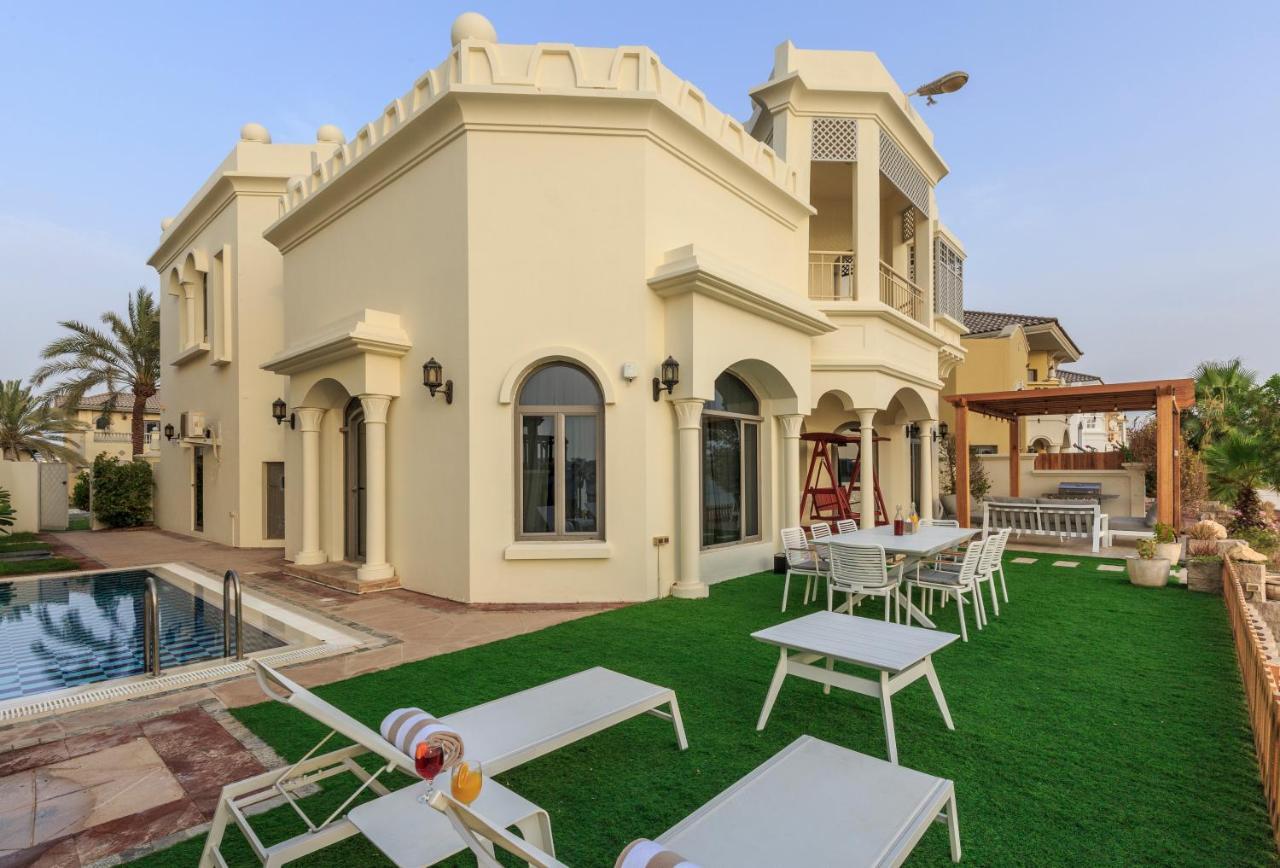 The S Holiday Homes - Stunning 5 Bedrooms Villa At The Palm Jumeirah With Private Beach And Pool 迪拜 外观 照片