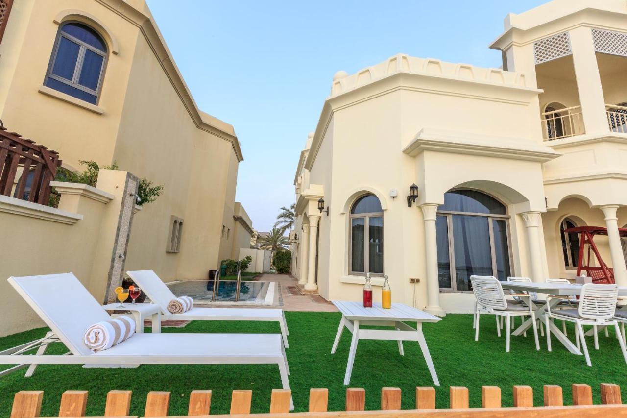 The S Holiday Homes - Stunning 5 Bedrooms Villa At The Palm Jumeirah With Private Beach And Pool 迪拜 外观 照片